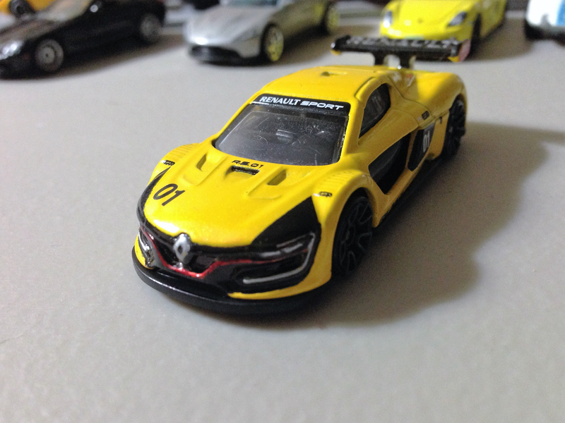 Illustration for article titled French Friday: Black and Yellow Renault
